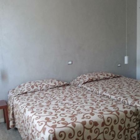 Bed And Breakfast Di Mara E Stefano Verona Bagian luar foto