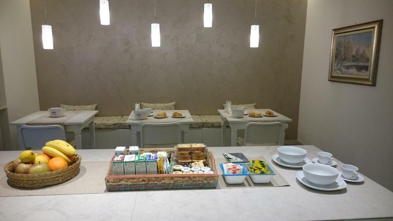 Bed And Breakfast Di Mara E Stefano Verona Bagian luar foto