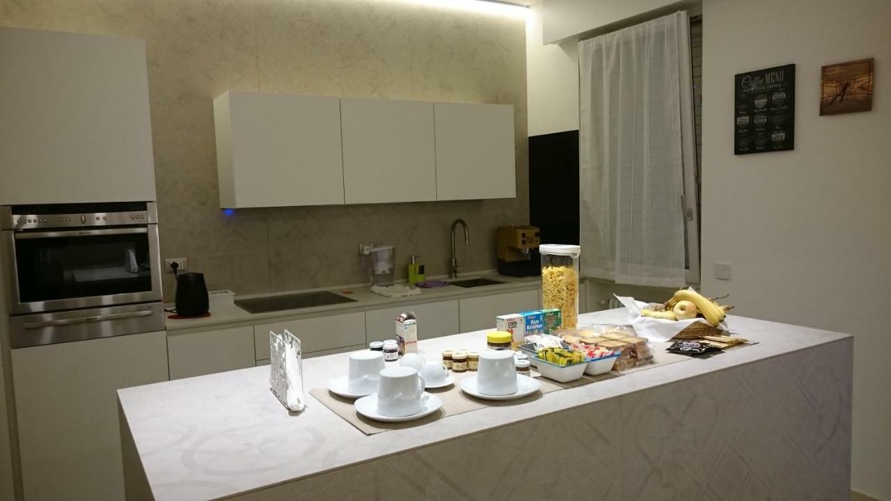 Bed And Breakfast Di Mara E Stefano Verona Bagian luar foto