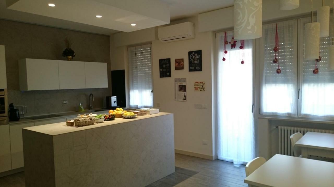 Bed And Breakfast Di Mara E Stefano Verona Bagian luar foto