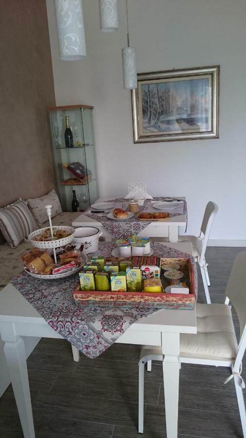 Bed And Breakfast Di Mara E Stefano Verona Bagian luar foto