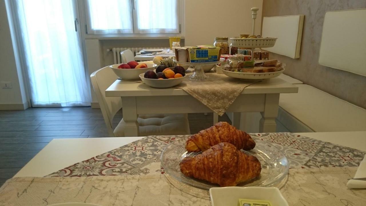 Bed And Breakfast Di Mara E Stefano Verona Bagian luar foto