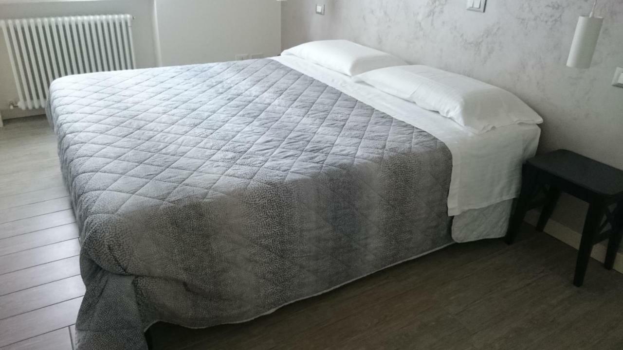 Bed And Breakfast Di Mara E Stefano Verona Bagian luar foto