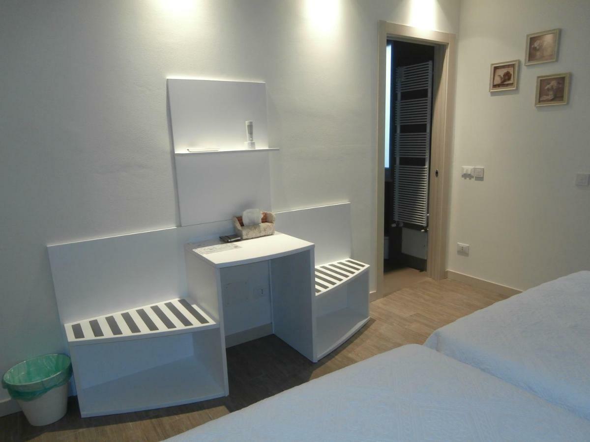 Bed And Breakfast Di Mara E Stefano Verona Bagian luar foto
