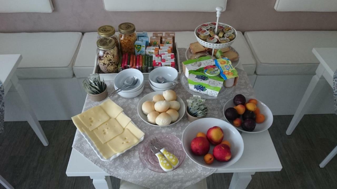 Bed And Breakfast Di Mara E Stefano Verona Bagian luar foto